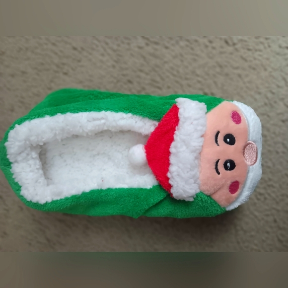 HOLIDAY SLIPPER SOCKS - Picture 6 of 6